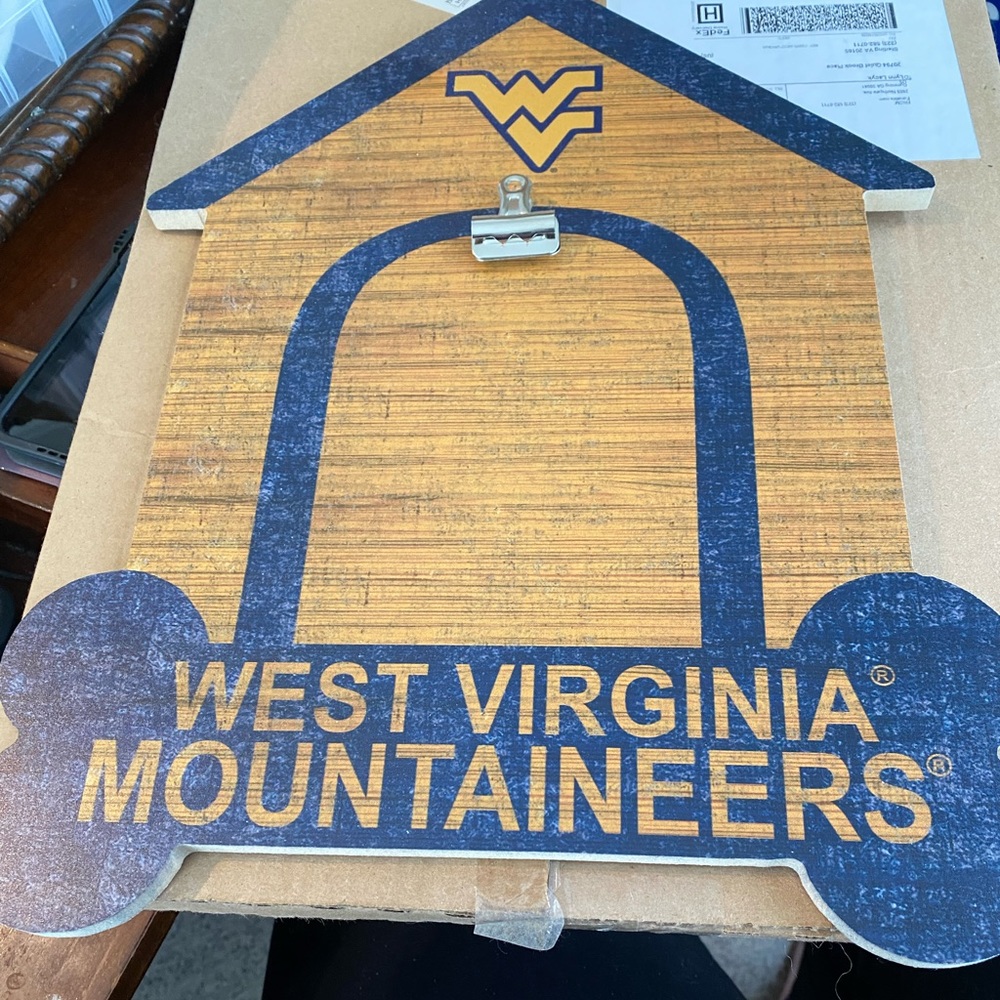 West Virginia University doghouse photo holder